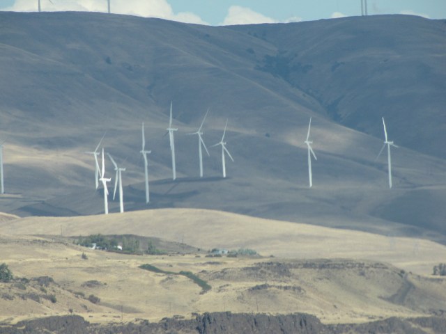 Washington side of the river just before Maryhill