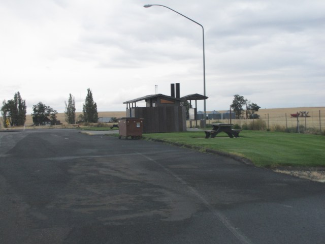 Rest area 12 miles out of Pataha near Fairview Road