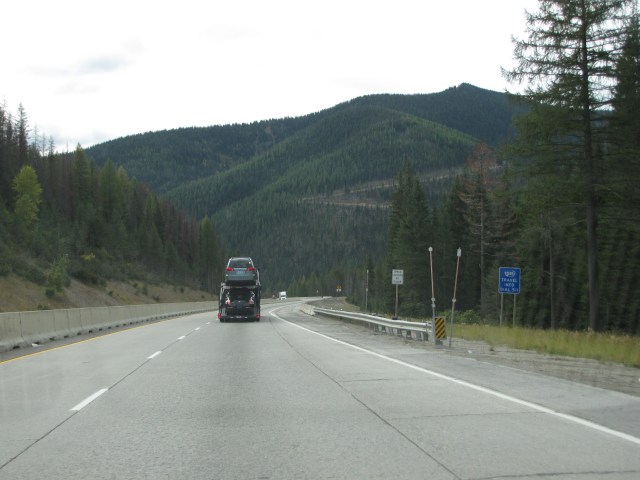 I can't believe we're really in Montana!  Just past the state line.