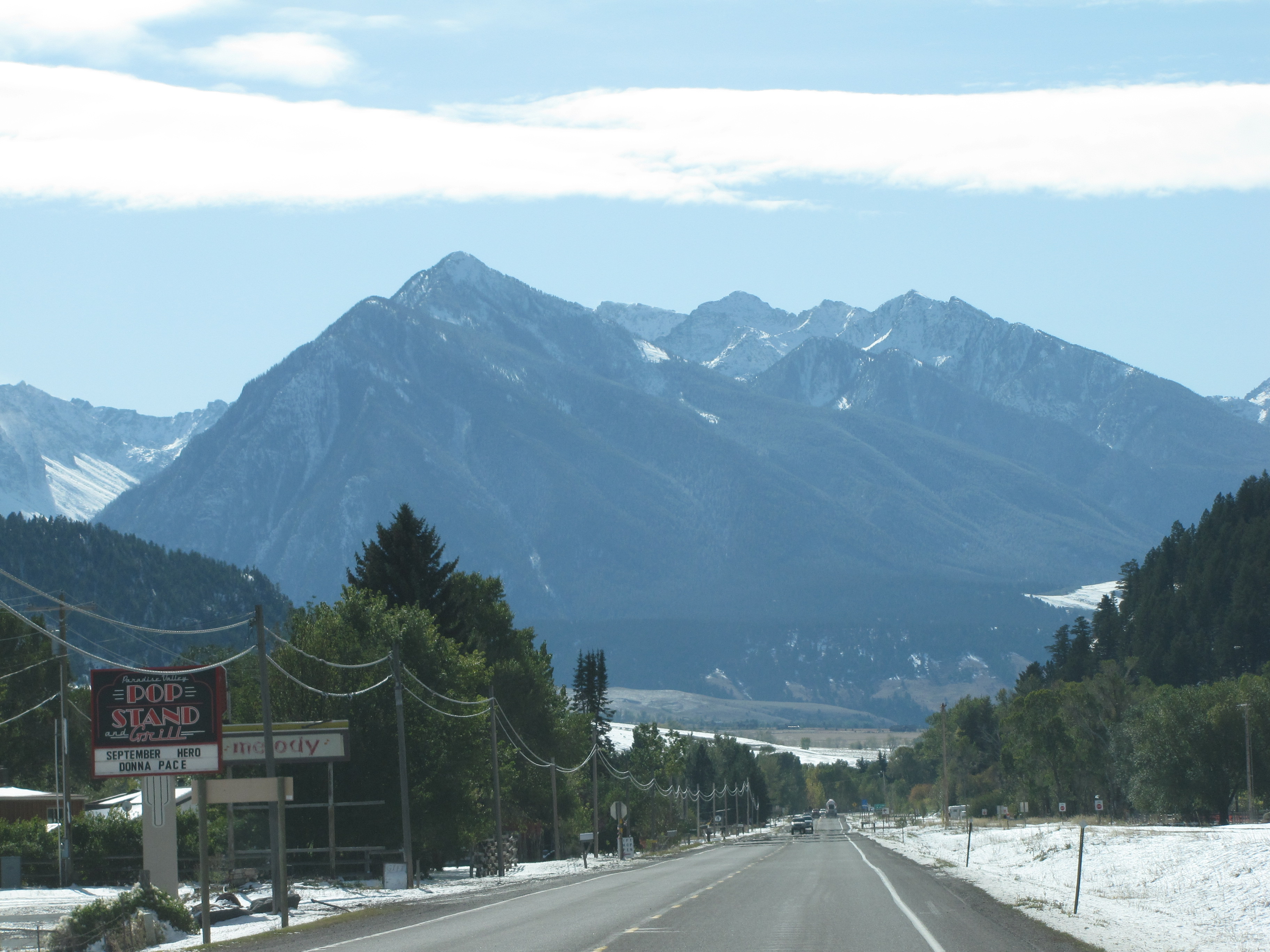 Absaroka Mountains, Pop Stand Grill in Paradise Valley Hwy 89