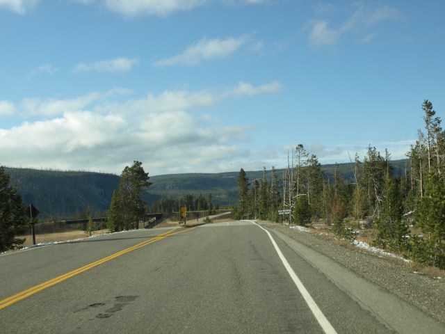 Entrance to Old Faithful about 4:40 p.m.